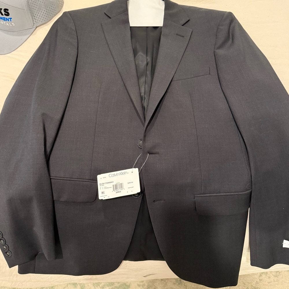 Calvin Klein Men's Charcoal Gray Two-Button Suit Jacket/ SportsCoat